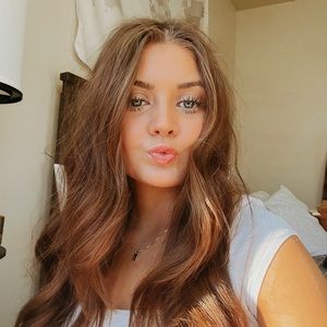 Meet your Posher, Addison